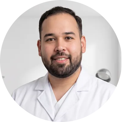 Dr. Edgar Peña